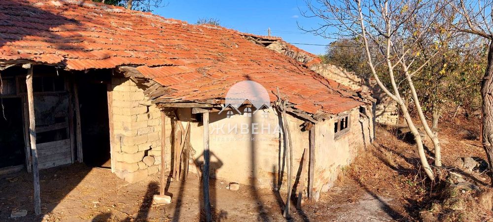 Продавам къща в с.Аврен, площ 130 кв.м