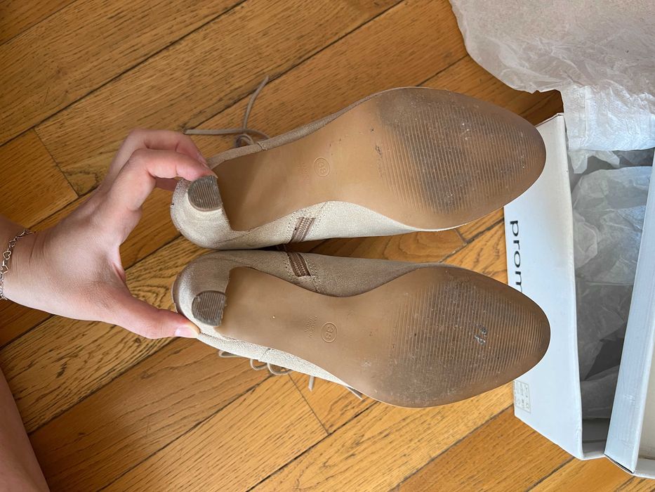 Боти с ток от естествен велур на Promod