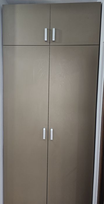 Vând dulap depozitare