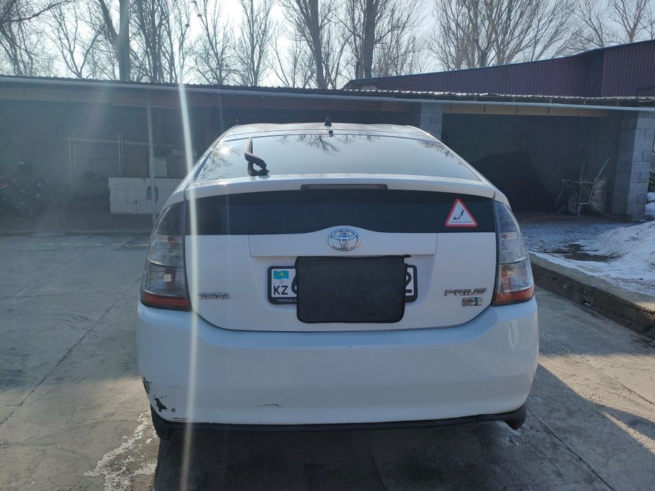 Тайота Приус гибрид