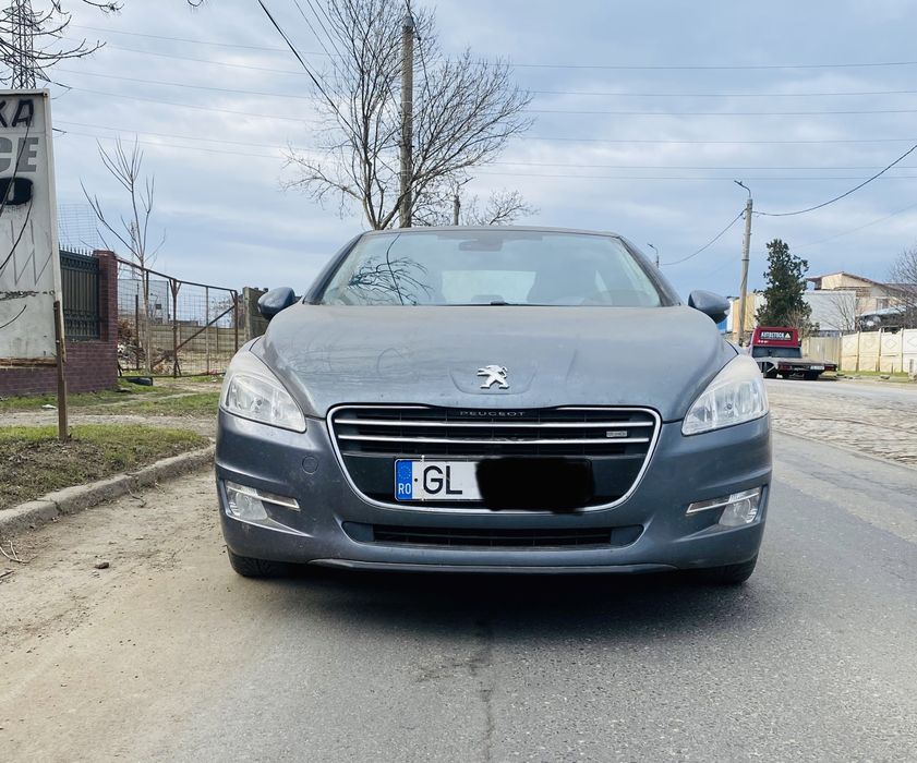 Peugeot 508 usor avariat