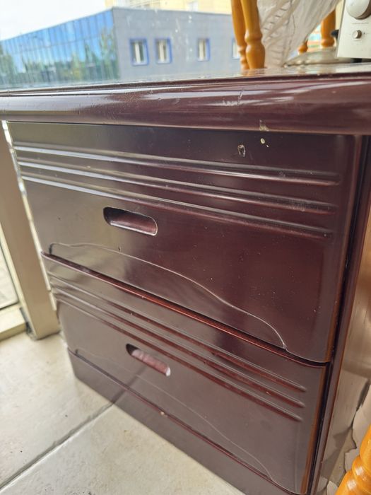 Продам тумбу деревянную