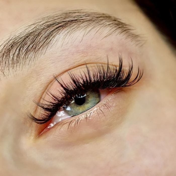 Наращивание ресниц с длительной ноской