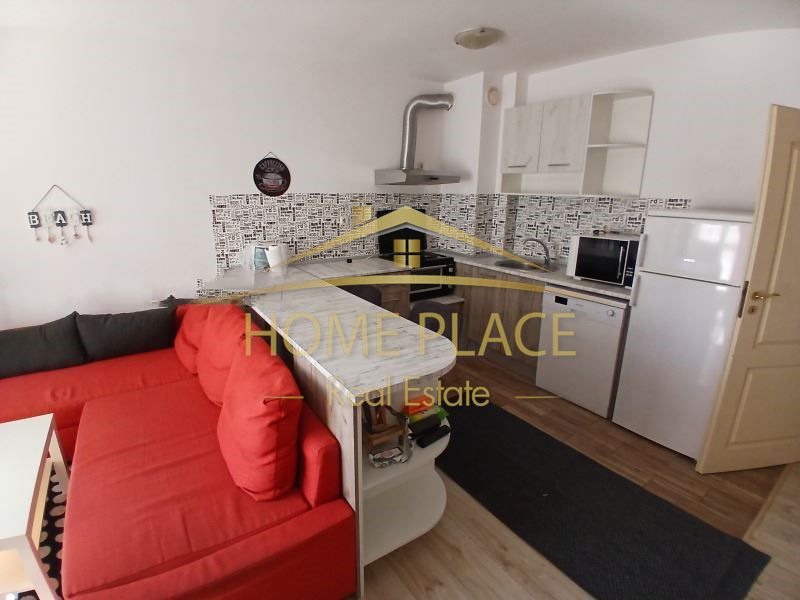 Дава се под наем Двустаен апартамент в Варна, Левски - 80 кв.м за 561 € - Снимка #1