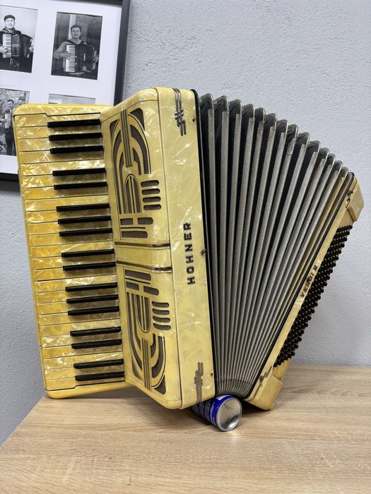 Acordeon Hohner Verdi 3 cu 120 de basi clapa scurta