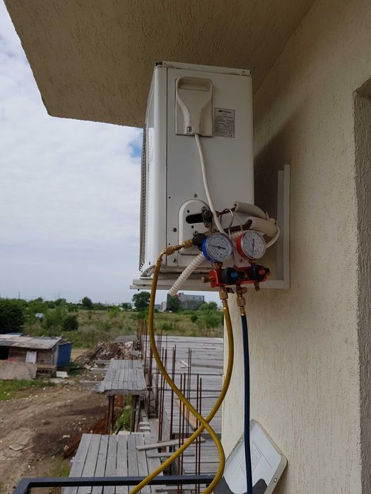 Nu raceste aerul conditionat ? Eu va pot ajuta - incarcare freon,diverse reparatii,demontaje