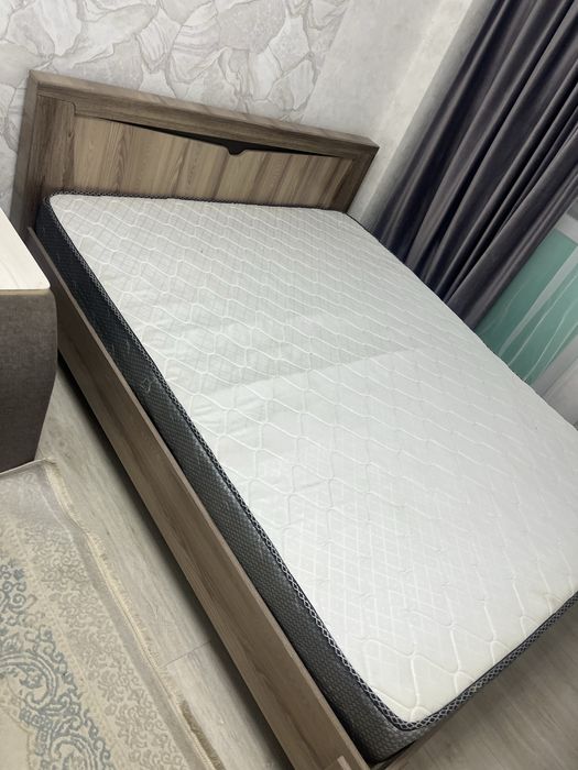 Спальная гарнитурая