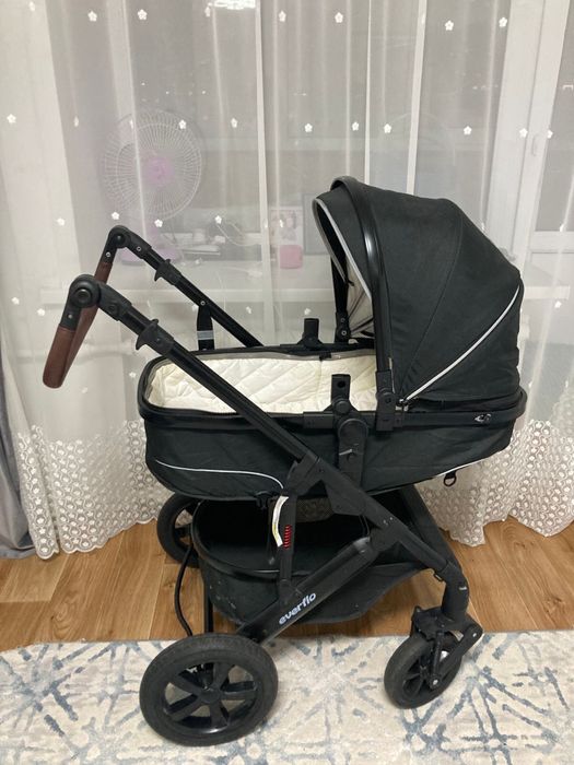 Коляска и кроватка