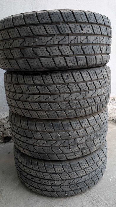 Продам шины 225-45 R17