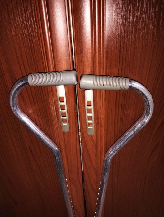 Cârje pt persoane cu dizabilitati