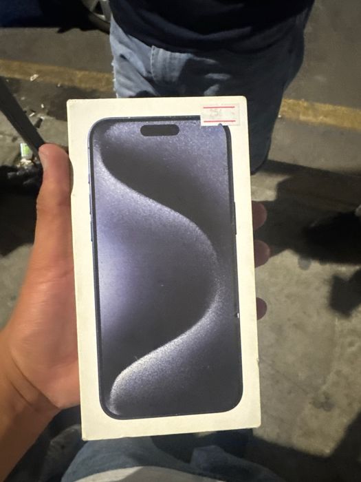 15 pro max apple