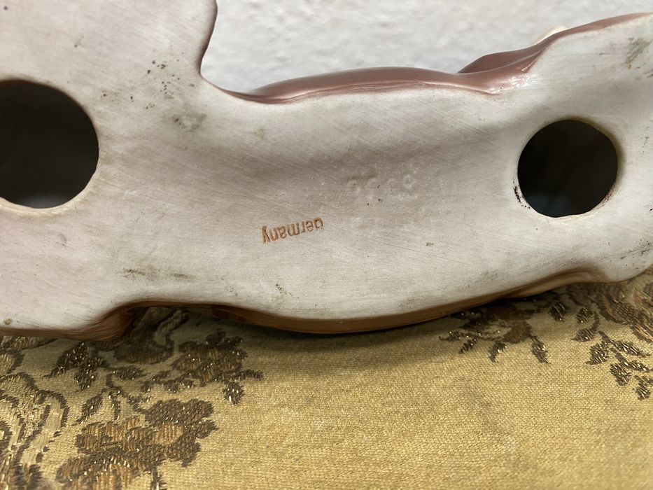 Немско порцеланово куче с маркировка