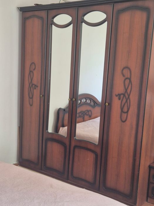 Спальный гарнитур