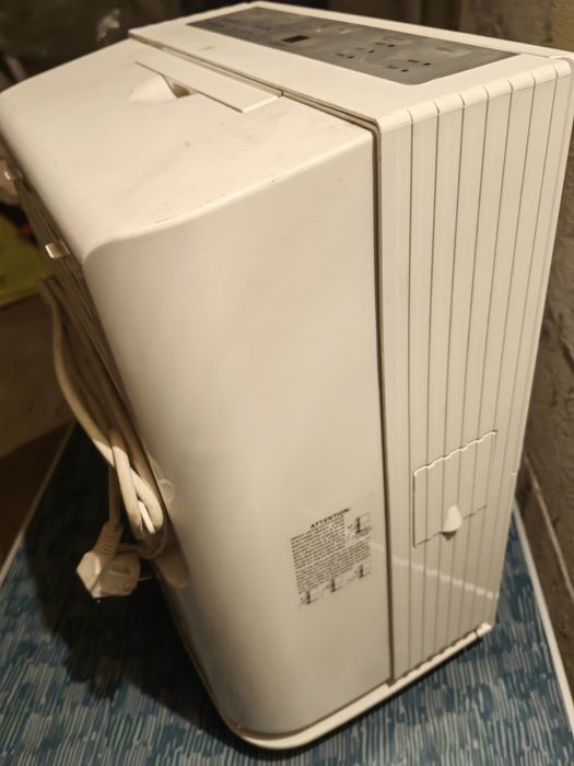 Aparat dezumidificator ptr incaperi programabil