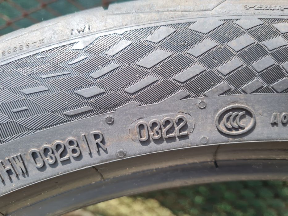 Doua anvelope Continental 285-35-19