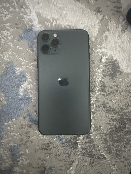 Продаю айфон 11 про