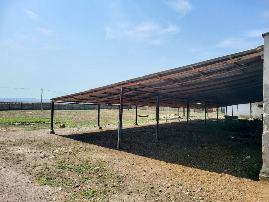 Vanzare teren intravilan