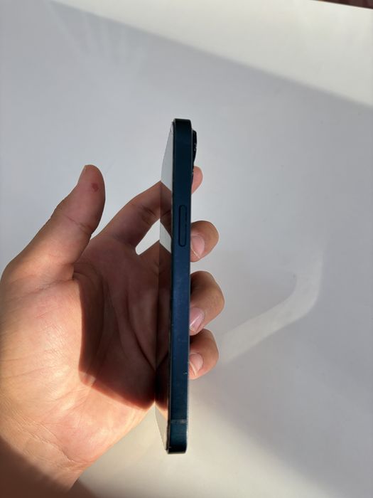 Продаётся iPhone 13