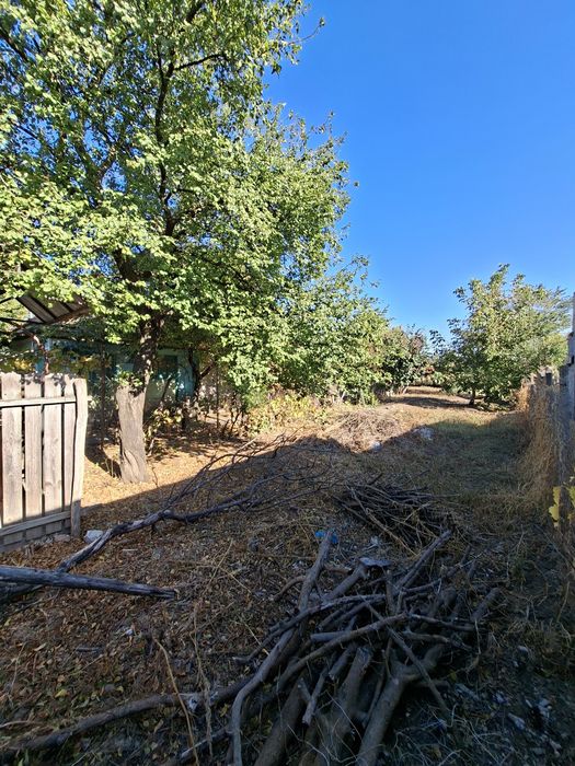 Casă bătrânească + teren de vânzare sat Cioceni, jud. Prahova