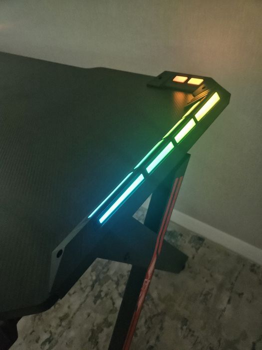 Стол компьютерный игровой 140х60