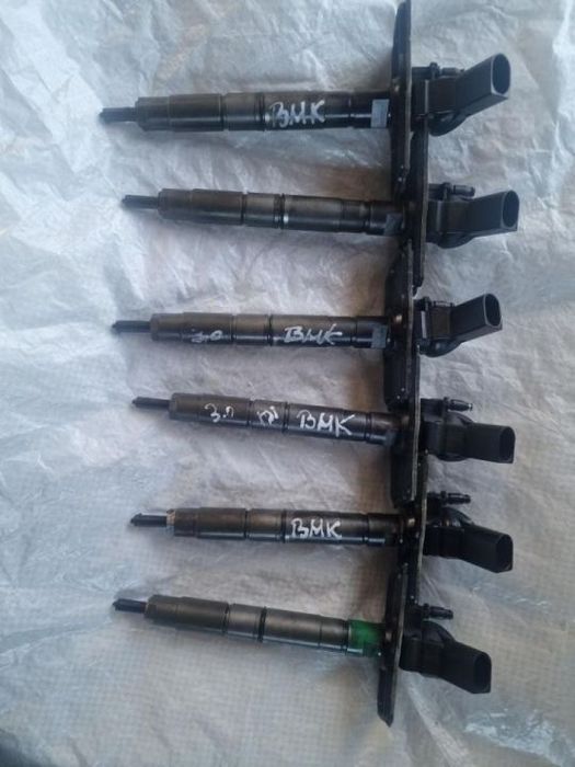 Injectoare/injector Audi a8d3, a6 c6 motor 3.0 tdi