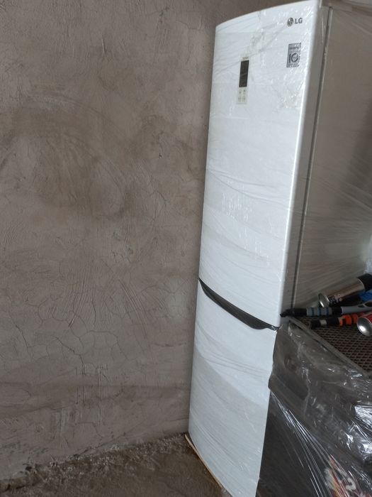 Холодильник и электроплита