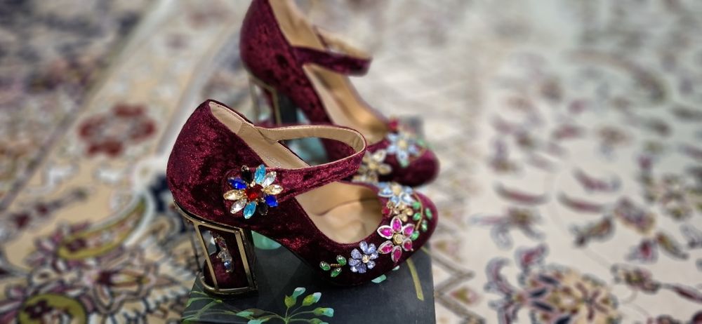 Женские туфли в идеальном состоянии Ayollar tufligi ideal xolatda