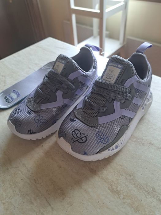 Детски обувки Adidas 23.5