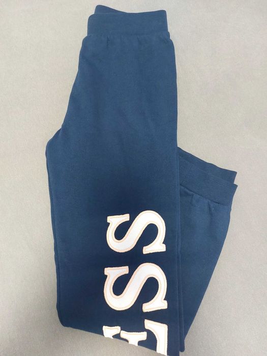 Долнища Guess оригинални