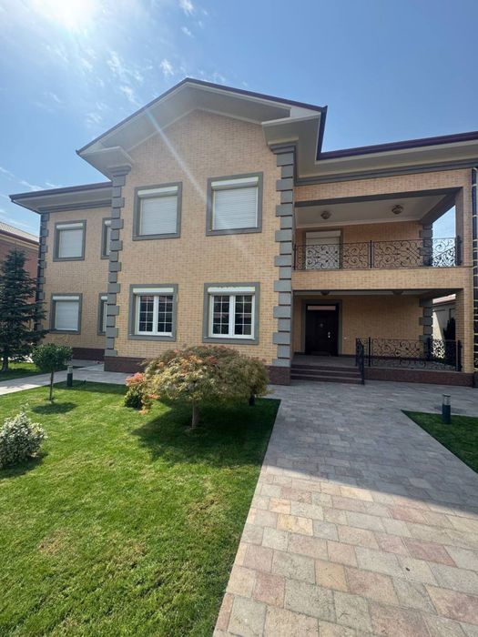 Продаётся Евро Дом Мирзо-улугбек район Ор-р Центр луначарский
