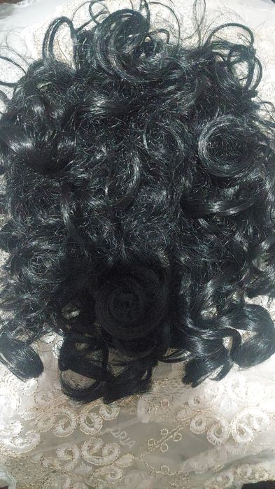 Парик для пародий.