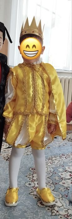 Продам детский карнавальный костюм Принца