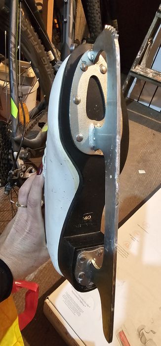 Кънки 40 номер намират се в София