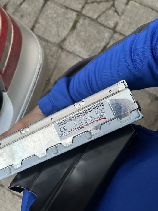 Усилвател w211 mercedes