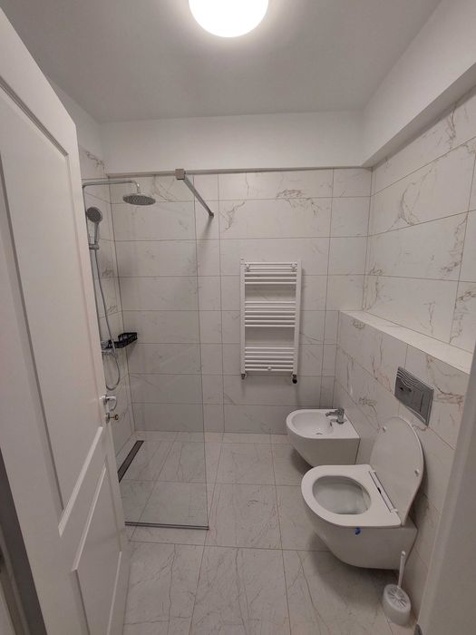 Inchiriez apartament doua camere