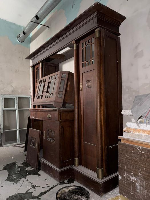 Продам Буфет - антиквариат