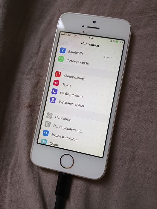 Продам  айфон 5s в идеале телефон