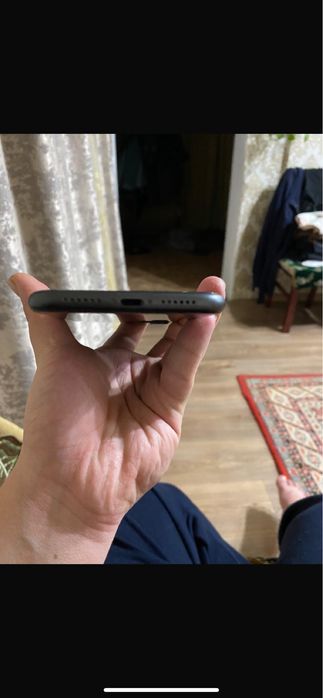 Продам айфон 11 акб 78в идеале