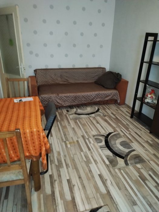 Închiriez Garsoniera