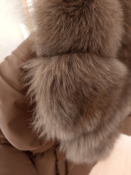 Geaca cu guler de blana naturala