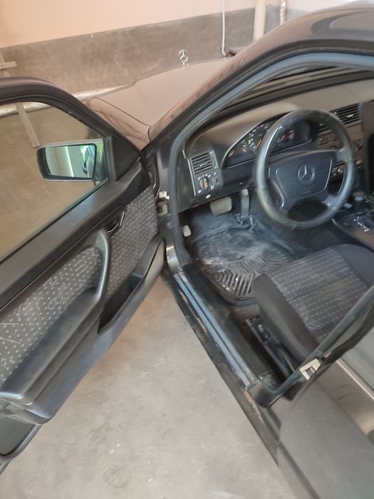 Mercedes-benz c180