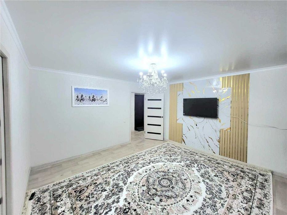 а Продам 3 комнатную Свечка 6 микрорайон