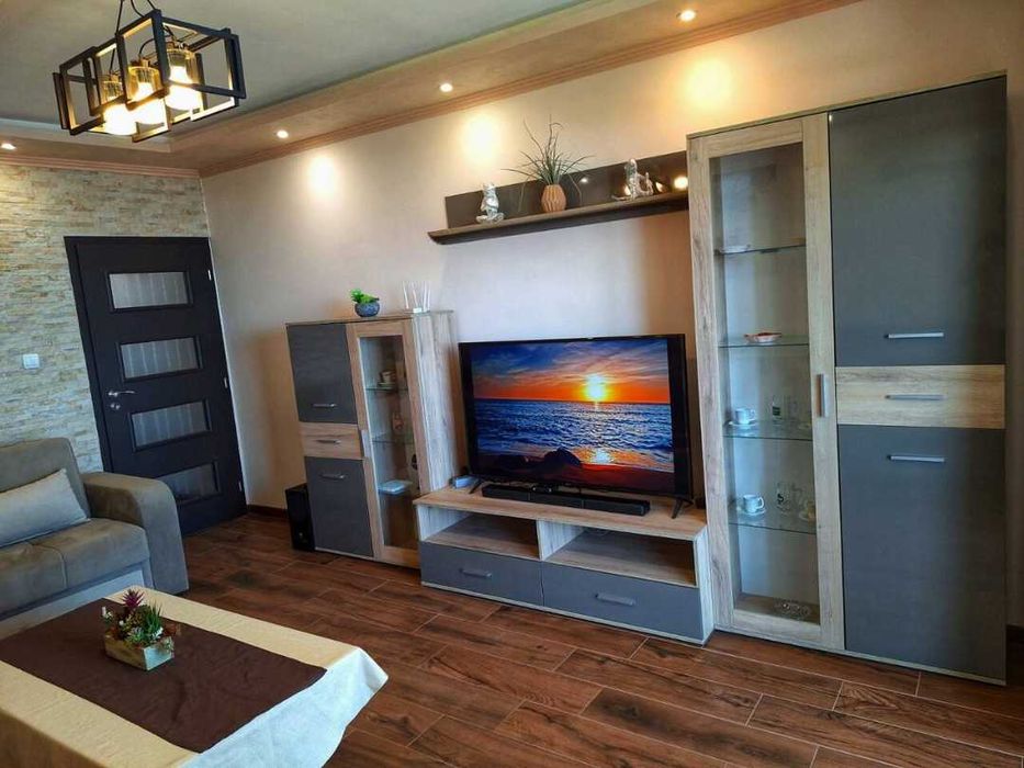 Дава се под наем Тристаен апартамент в Созопол - 70 кв.м за 433.5 € - Снимка #1