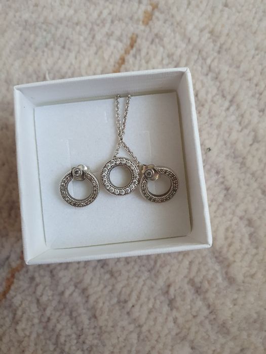 Set Pandora cercei și lănțișor argint 925