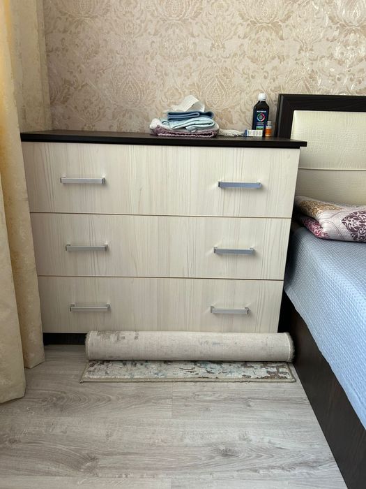 Продам спальный гарнитур