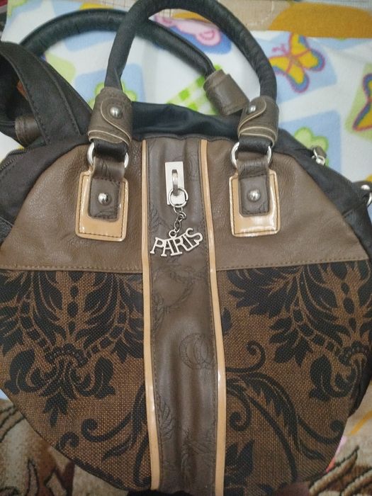 Продавам дамска чанта