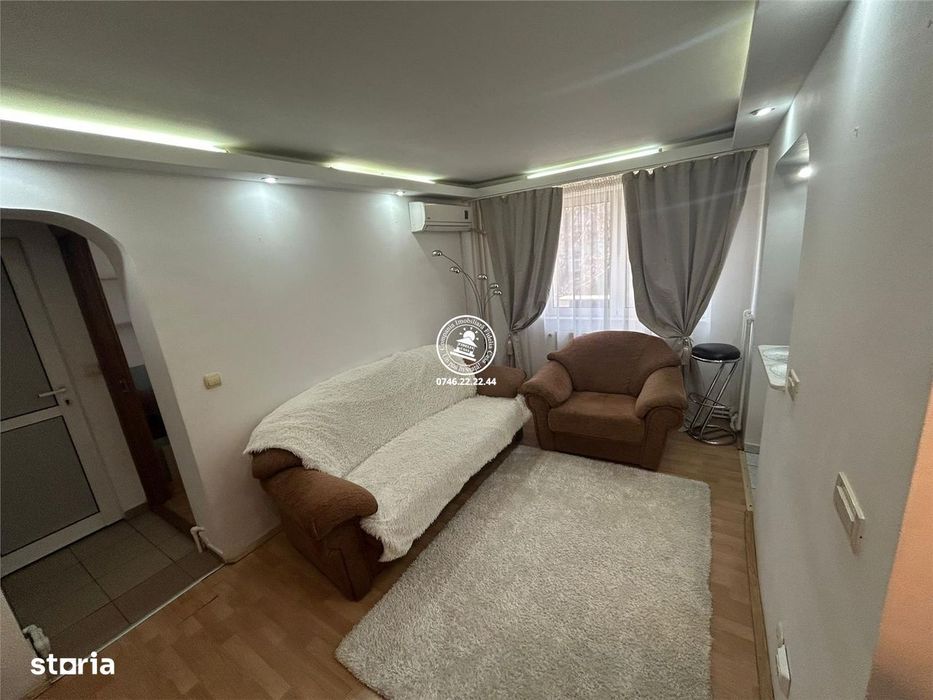 Apartament 3 camere de vanzare, Podu Ros — fotografia 3