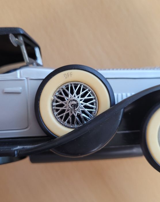 Винтидж Rolls Royce Phantom II (1931) – AM радио