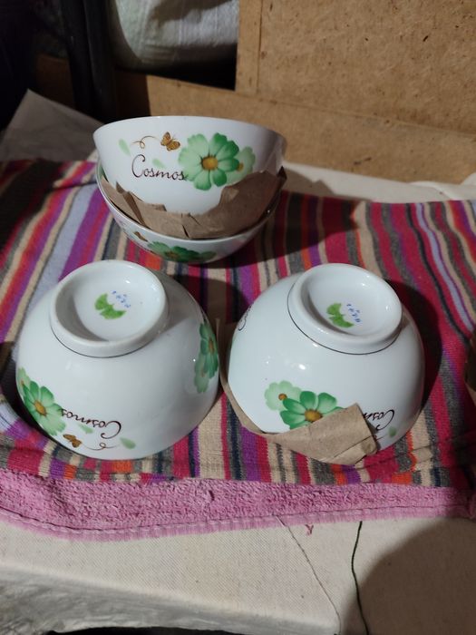 Продам босоножки белые