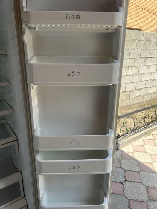 Холодельник LG типа Side-by-Side